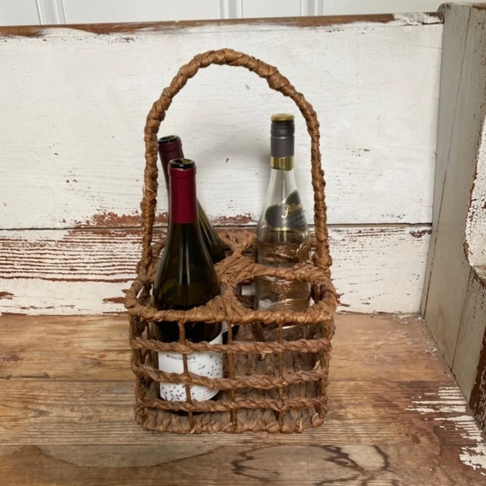 Wicker Basket Wine Caddy
